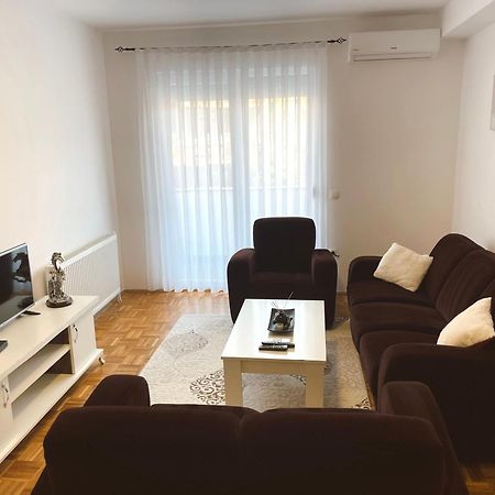 Apartment Troi Priştine Dış mekan fotoğraf