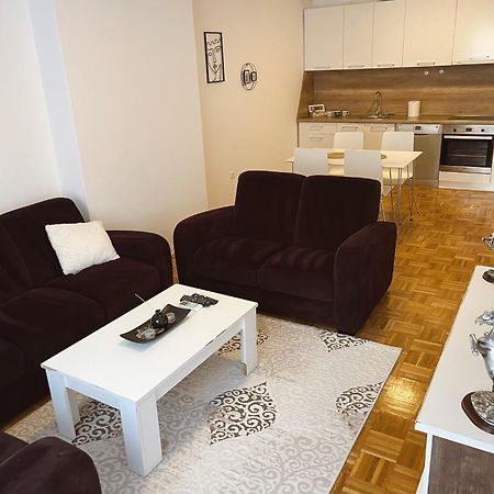 Apartment Troi Priştine Dış mekan fotoğraf